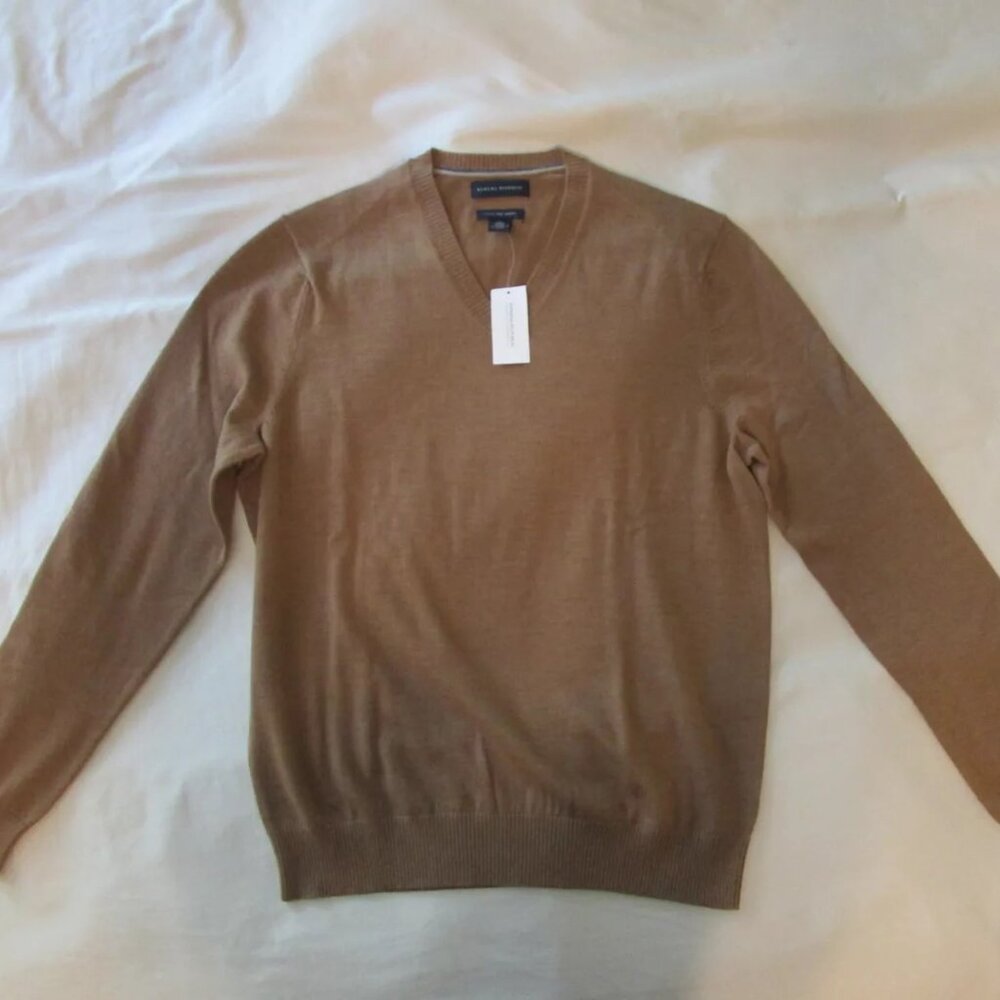 Banana Republic NWT Men's Large 100% Merino Wool Long Sleeve Sweater, Camel